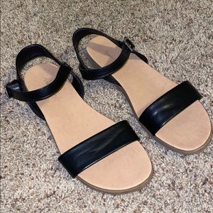 American Eagle Sandals
